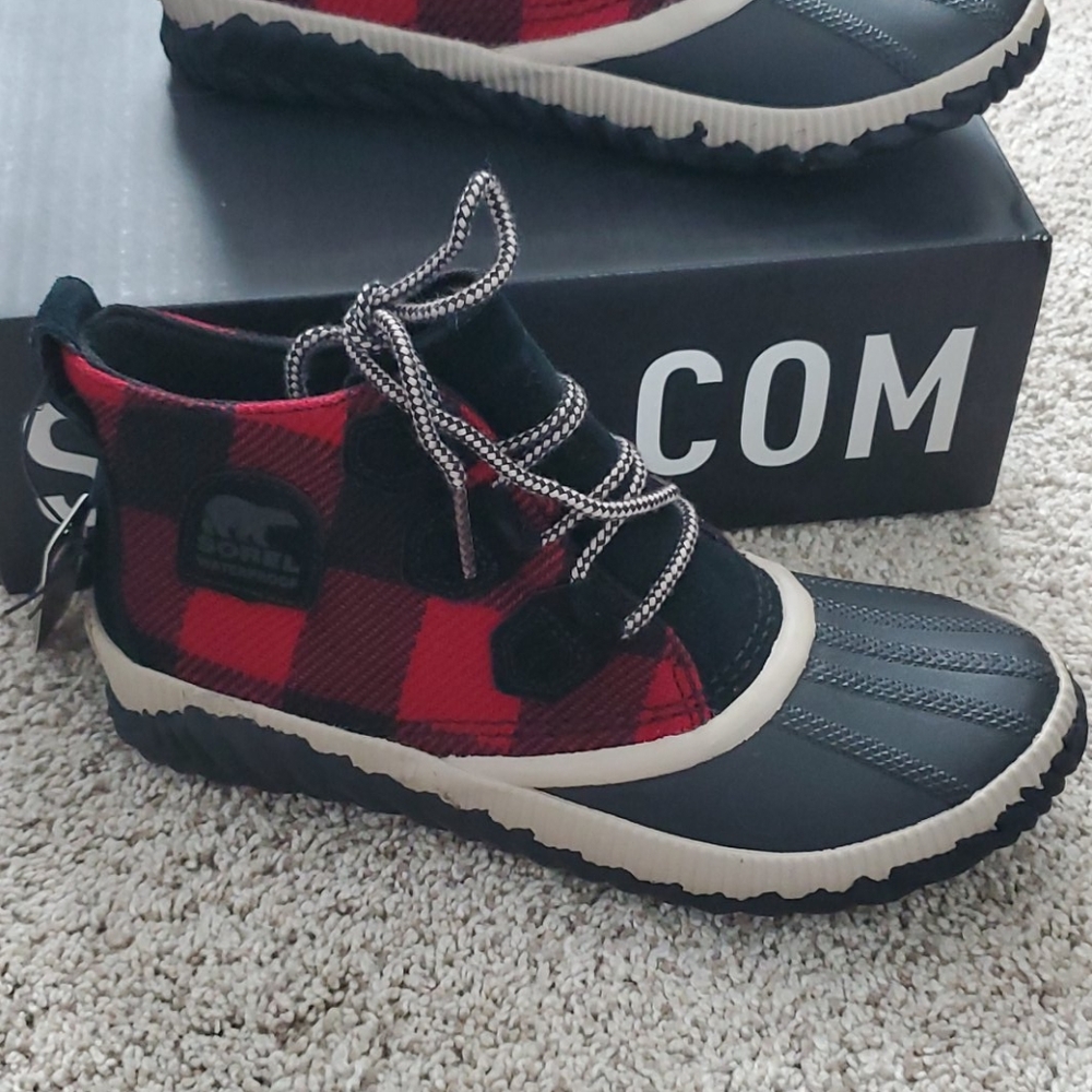 NWT Sorel Ona Boots
